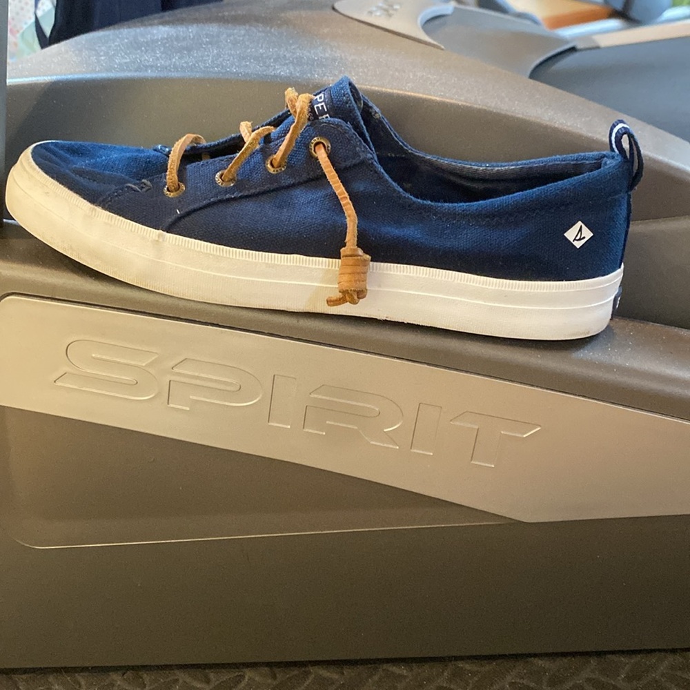 Sperry boat shoes. Very gently worn. Size 8. - Picture 2 of 3